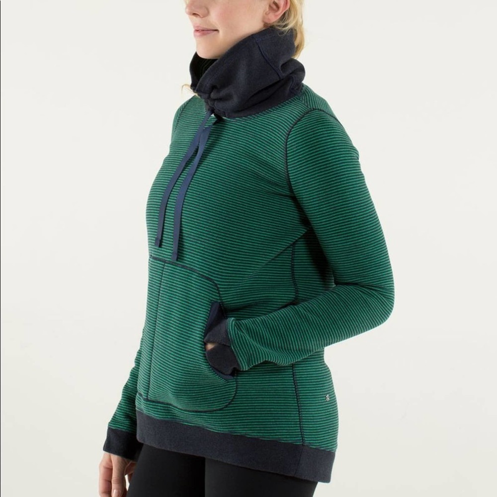 Rare Lululemon cowl neck avenue sweatshirt 4 small